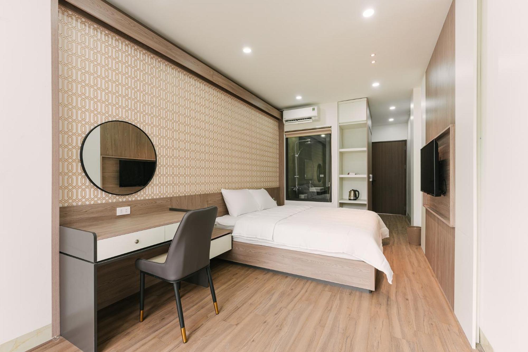 Delapong Hotel And Apartment Ha Noi - Hanoi — Photos 2